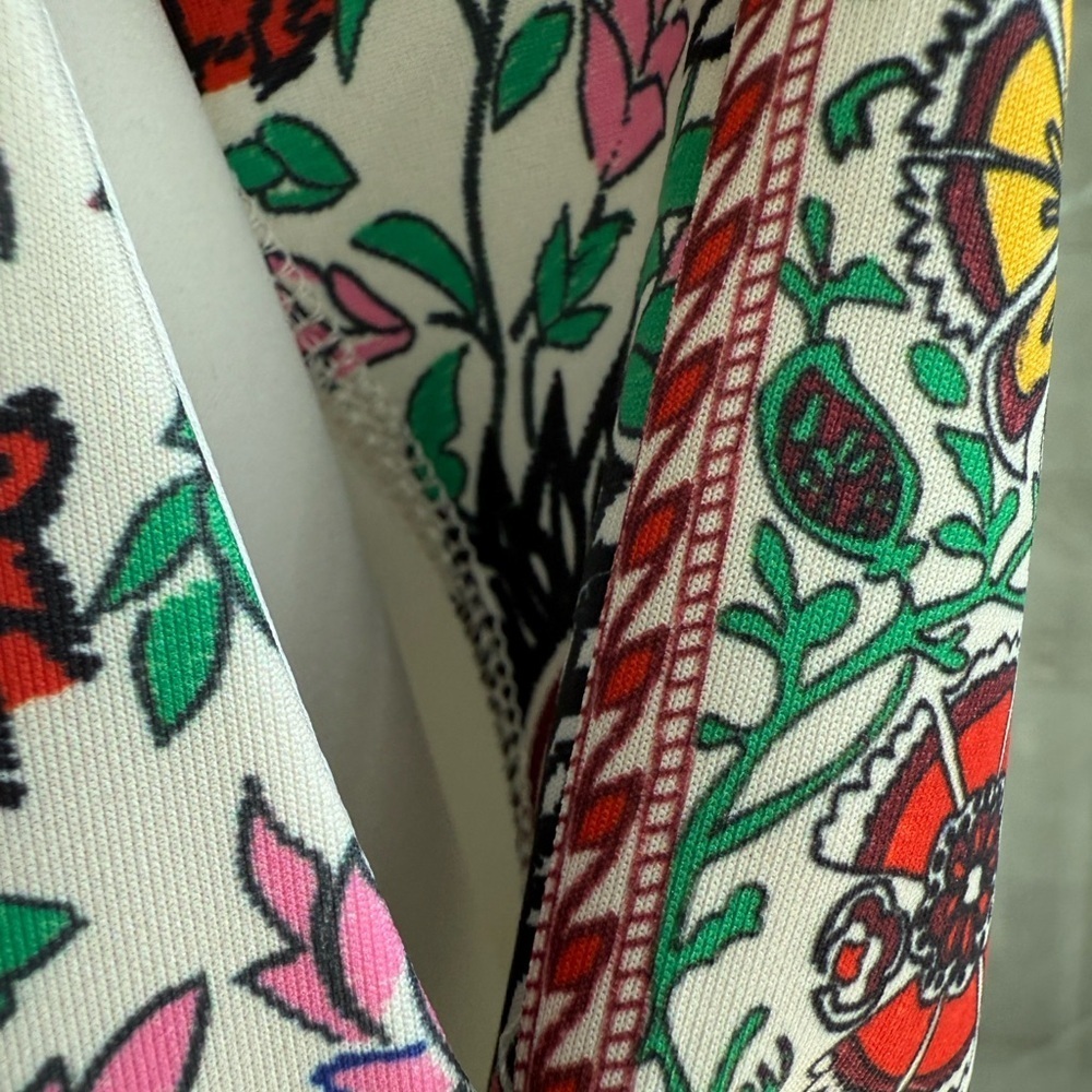 ALICE + OLIVIA NYC Slim-Fit Floral Joggers - Picture 7 of 14